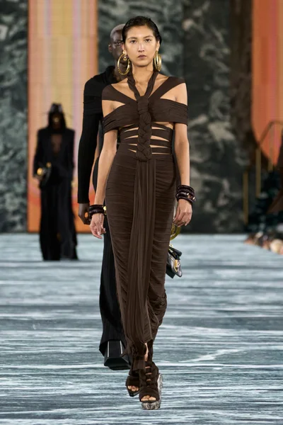 Look 90